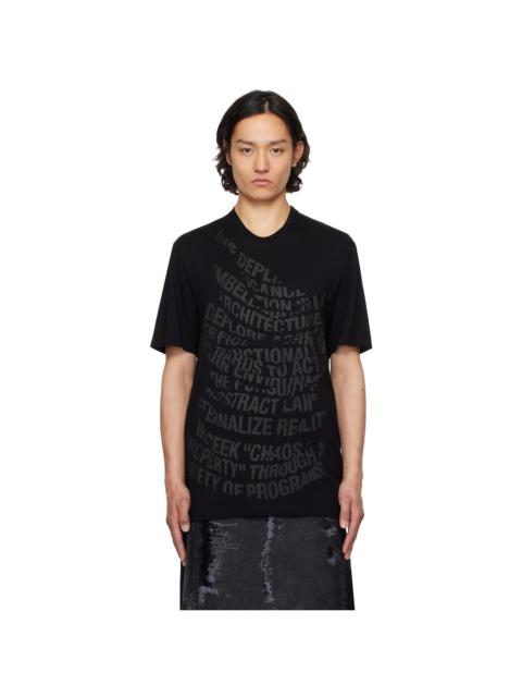 【関税込み】JULIUS ブラック Manifest グラフィックTシャツ Julius グラフィック Tシャツ | ブラック | FARFETCH JP