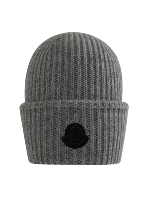 logo-appliqué beanie