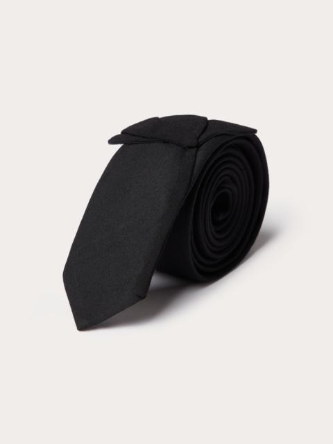 WOOL AND SILK VALENTIE TIE WITH FLOWER EMBROIDERY