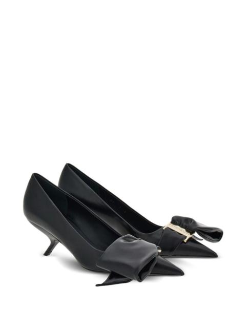 Soft bow leather pumps