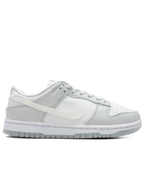 WOMEN'S DUNK LOW - PHOTON DUST/MULTI COLOR/WHITE/BLUE ICE