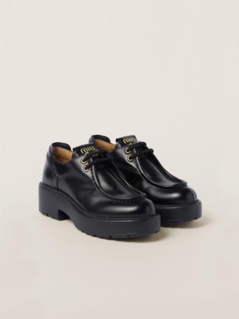 Leather lace-up shoes