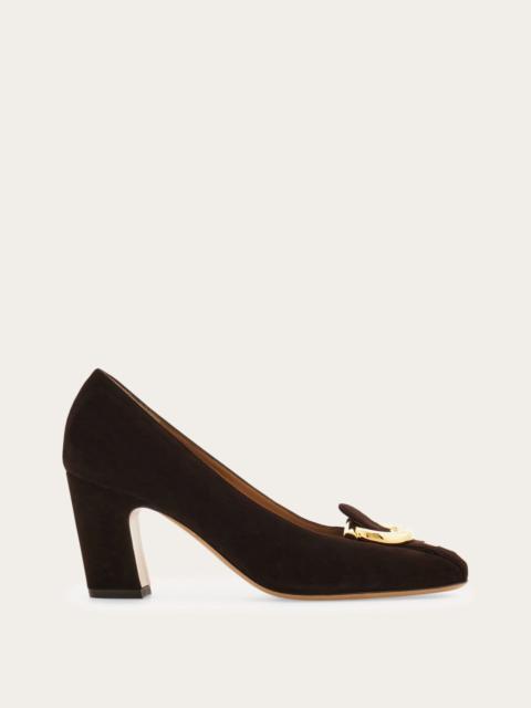 Gancini block heel pump