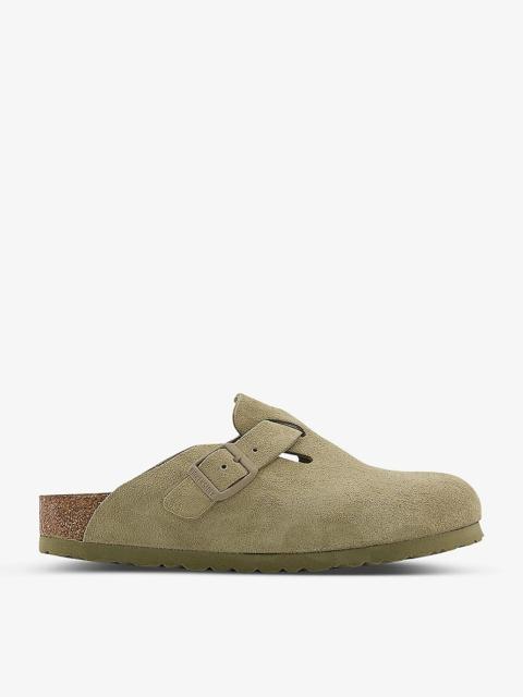 Boston buckle-motif suede sandals