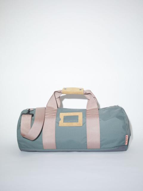 Acne Studios Nylon gym bag - Dark grey/old pink