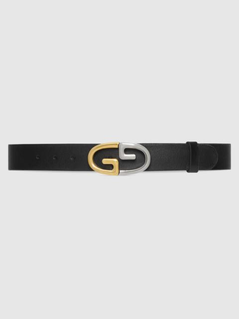 Belt with two-toned metal buckle