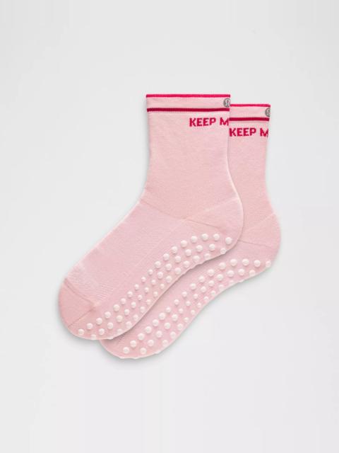 lululemon Unisex Find Your Balance Grip Quarter Socks