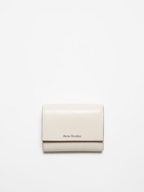 Acne Studios Trifold leather wallet - White/black