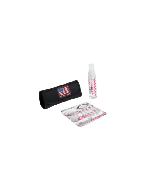 OAKLEY USA Flag Lens Cleaning Kit