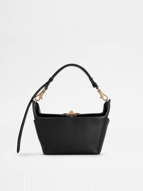 TOD'S TIMELESS T BOX BAG IN LEATHER MINI - BLACK