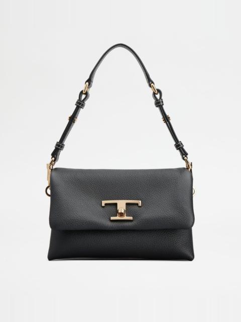 T TIMELESS FLAP BAG IN LEATHER MINI - BLACK