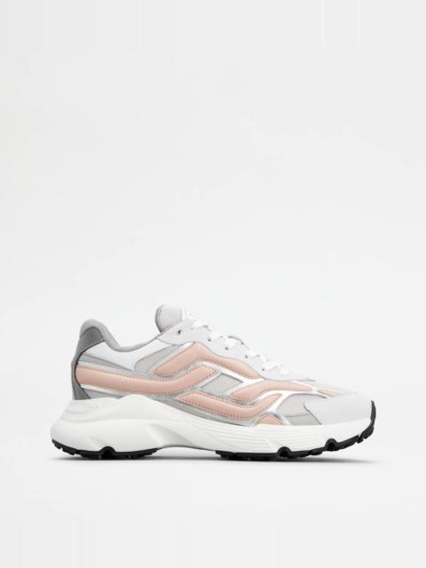 SNEAKERS IN LEATHER AND TECHNICAL FABRIC - GREY, PINK, WHITE