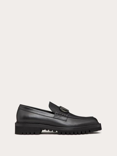 VLOGO SIGNATURE CALFSKIN LOAFER