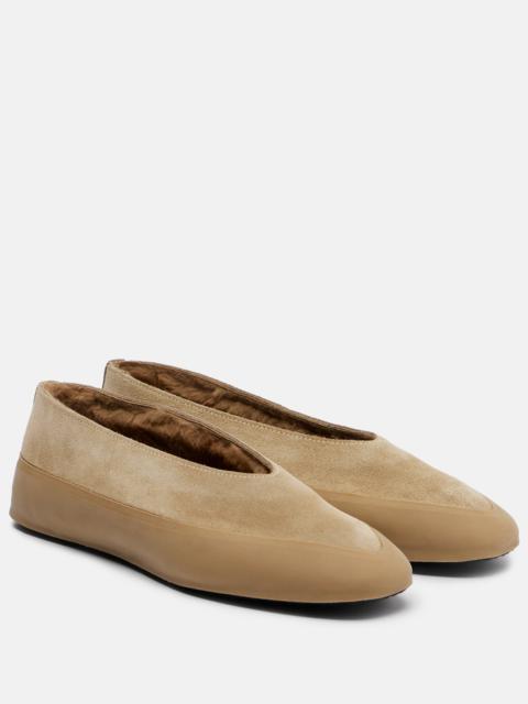 LE MONDE BÉRYL Apres Ski shearling-lined suede ballet flats