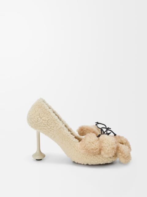 Loewe Toy pump in shearling