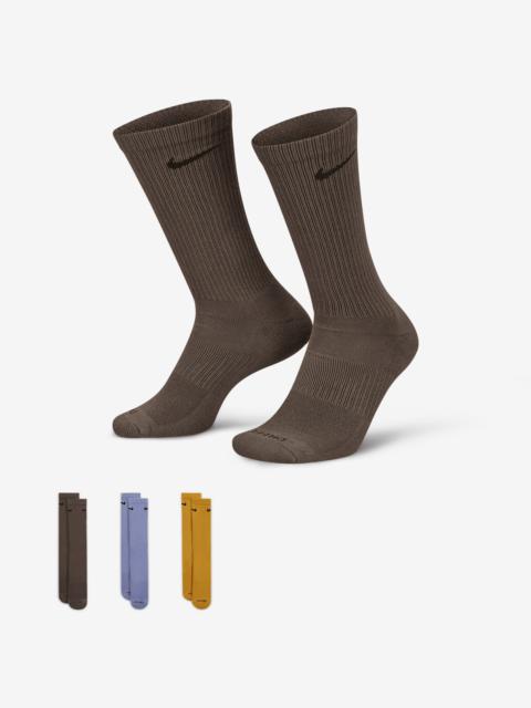 Nike Everyday Plus Cushioned Training Crew Socks (3 Pairs)