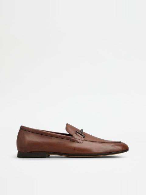 Tod's LOAFERS IN LEATHER - BROWN