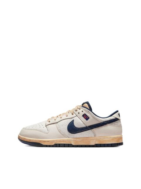 Nike Dunk Low sneakers