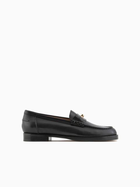 Polished leather loafers with stirrup