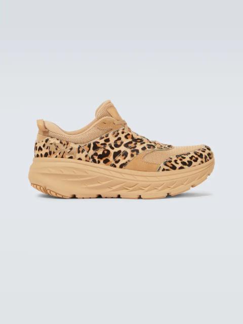 HOKA x 설계 의류 Bondi L leopard 인쇄 운동화