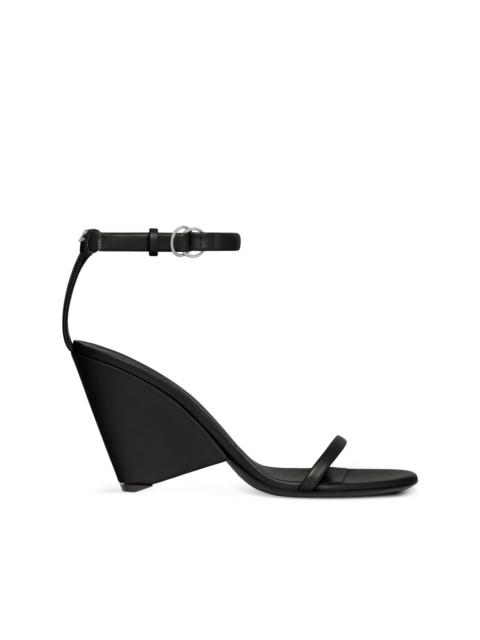 Oblique sandals