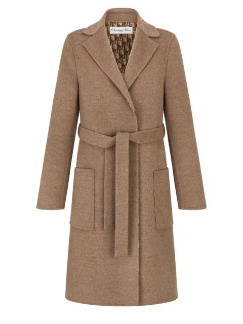 Coat with belt