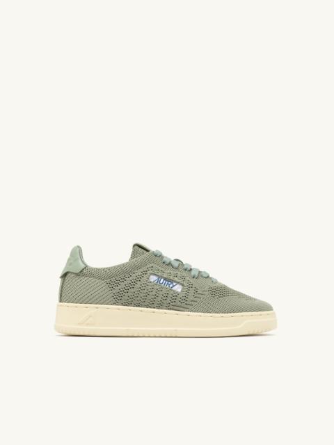 AUTRY MEDALIST EASEKNIT LOW SNEAKERS IN SEA GRASS KNIT