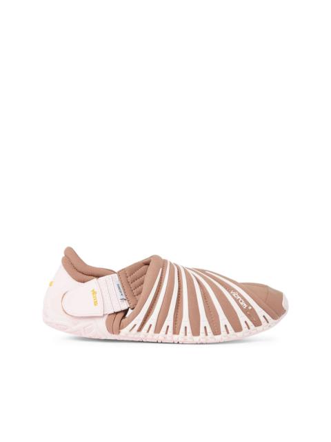 Suicoke logo-tag sneakers