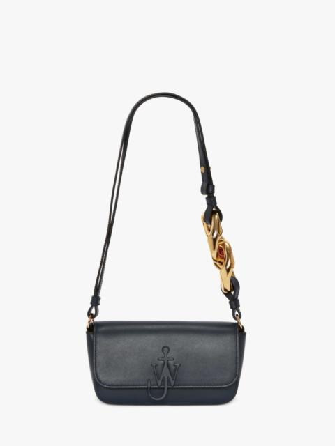 JW Anderson ANCHOR CHAIN BAGUETTE - LEATHER SHOULDER BAG