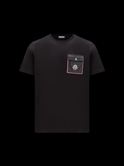 moncler side logo t shirt