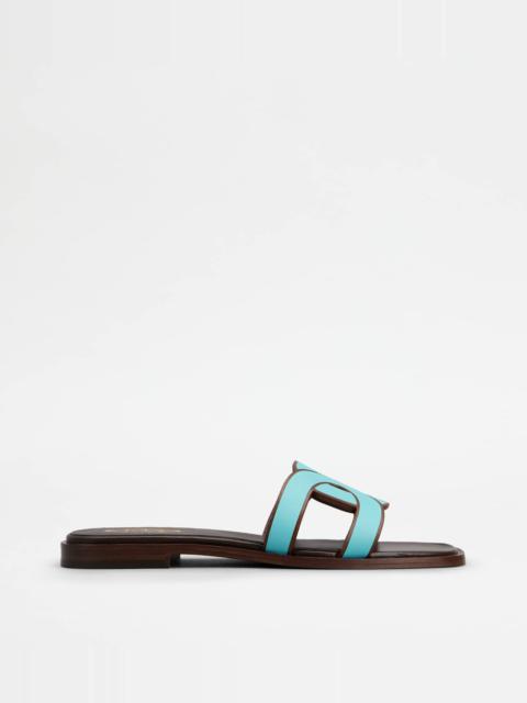 Tod's SANDALS IN LEATHER - LIGHT BLUE