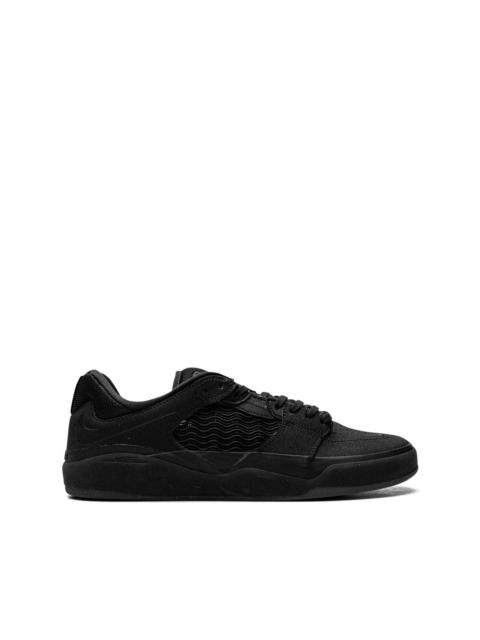 SB Ishod "Triple Black" sneakers