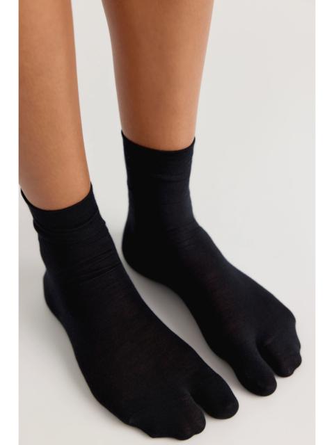 FREE PEOPLE Cotton Tabi Socks