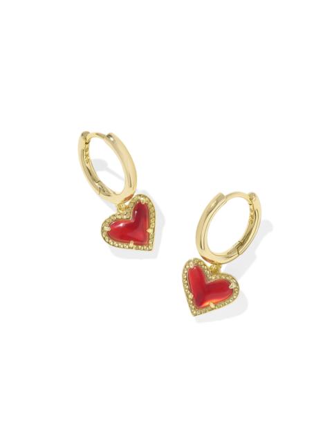 KENDRA SCOTT Ari Heart Gold Huggie Earrings in Red Illusion