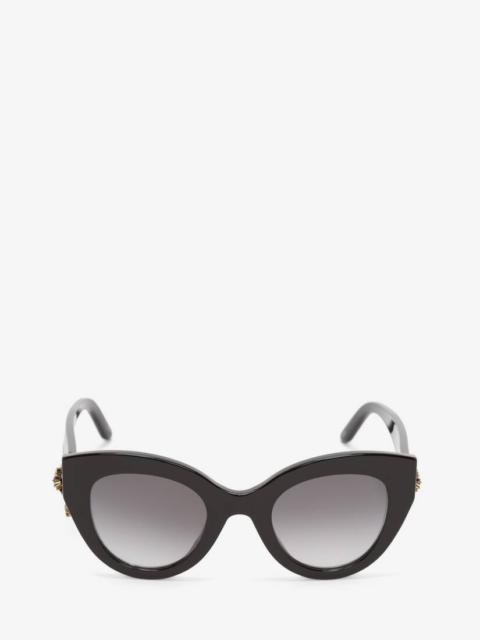 Alexander McQueen Women's Skull Pendant Jewelled Sunglasses in Black