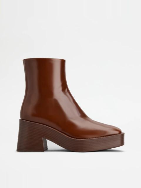 Tod's PLATFORM ANKLE BOOTS IN LEATHER - BROWN