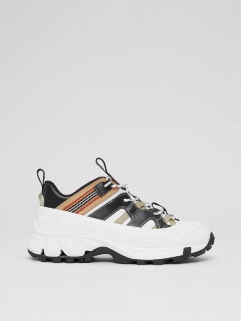 Burberry Icon Stripe Detail Leather Arthur Sneakers