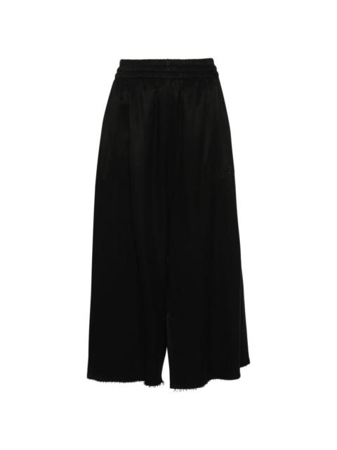 numbers-embroidery wide-leg shorts