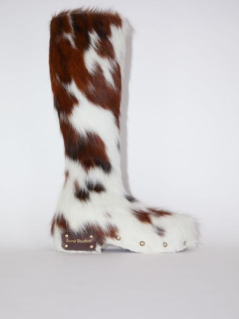 Acne Studios Studded fur boots - Multi brown