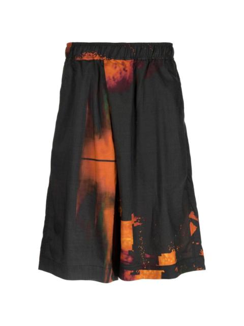 Julius tie-dye Bermuda shorts