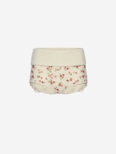 Floral shorts with lace trim in cream