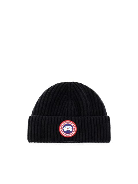 Canada Goose ribbed-knit logo-patch beanie hat