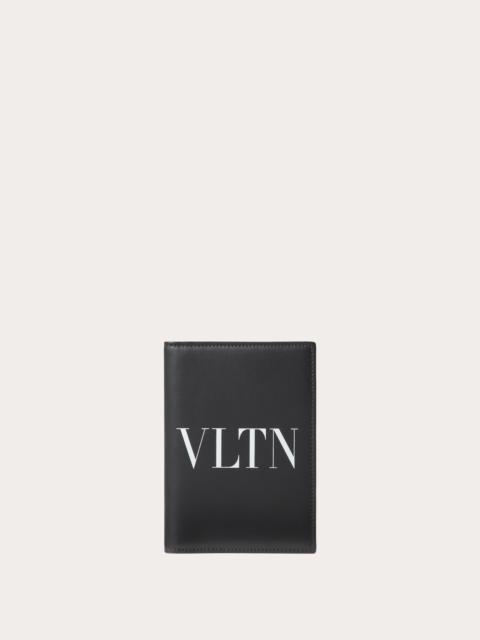 VLTN PASSPORT COVER IN CALFSKIN