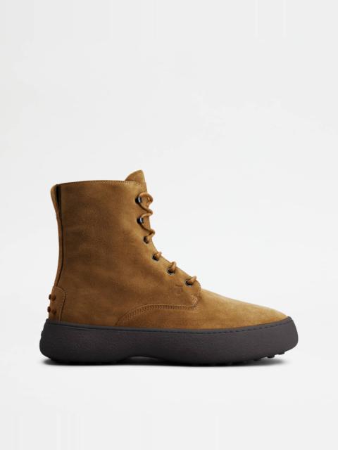 Tod's TOD'S W. G. ANKLE BOOTS IN SUEDE - BROWN
