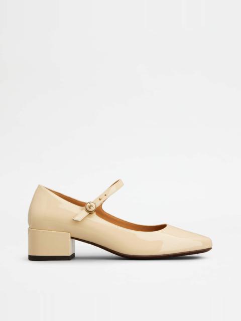 Roger Vivier Trés Vivier Strass Buckle Mini Babies