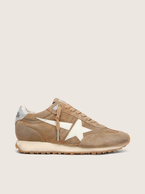 Golden Goose Women’s Marathon in tobacco suede with white star