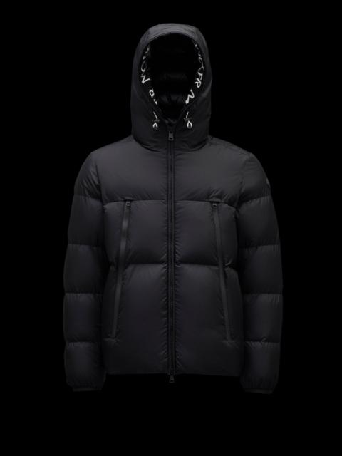 Montcla Short Down Jacket