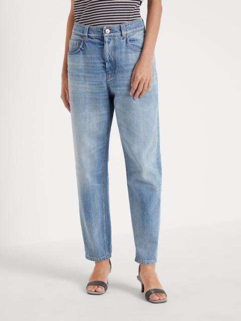 Authentic denim baggy trousers with shiny tab