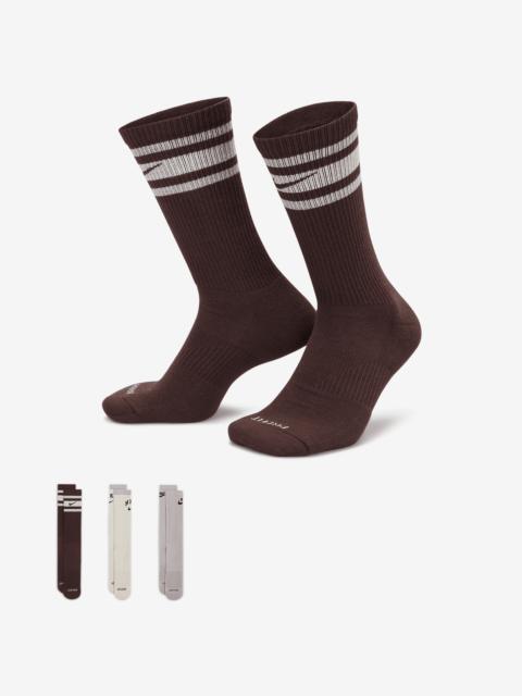 Nike Everyday Plus Cushioned Crew Socks (3 Pairs)