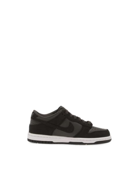 Nike Dunk Low SE sneakers